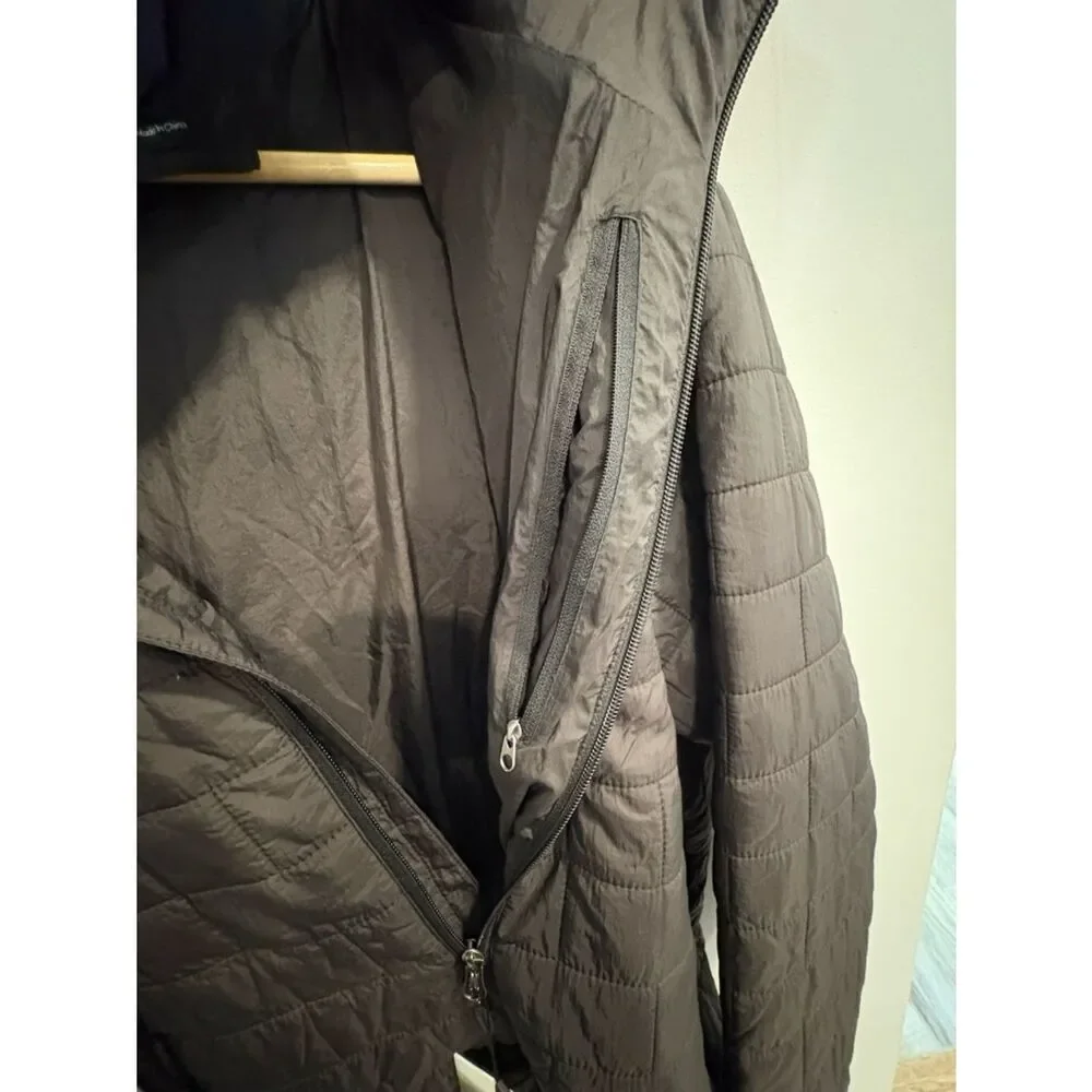 Mercedes Men's Quilted Hooded Puffer Jacket in Black